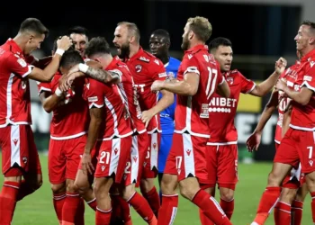 Victorie cu iz Politic! Dinamo rezolvă puzzle-ul ciucan, 95% va fi în Superligă și de la anul!
